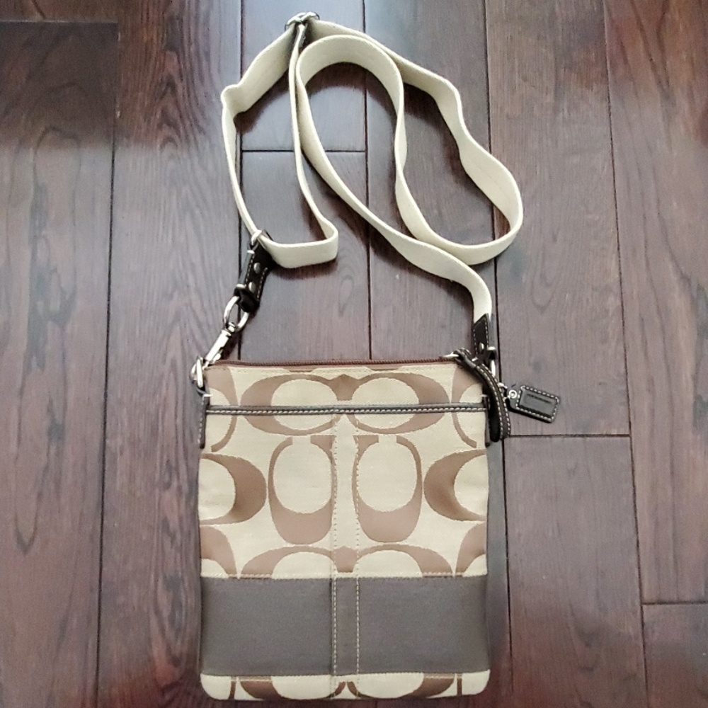 Coach messenger crossbody bag